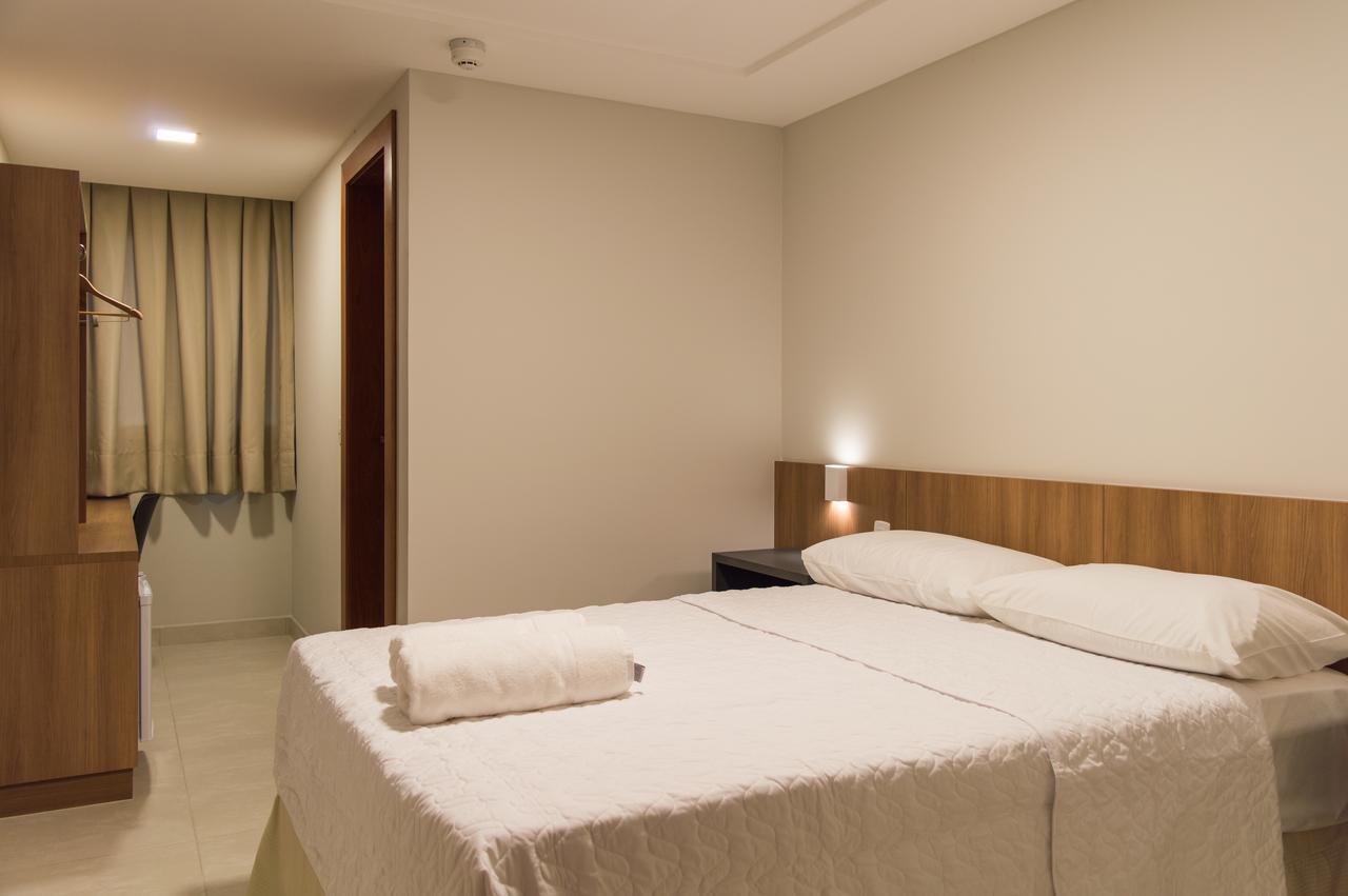 Bravo Hotel João Neiva Esterno foto