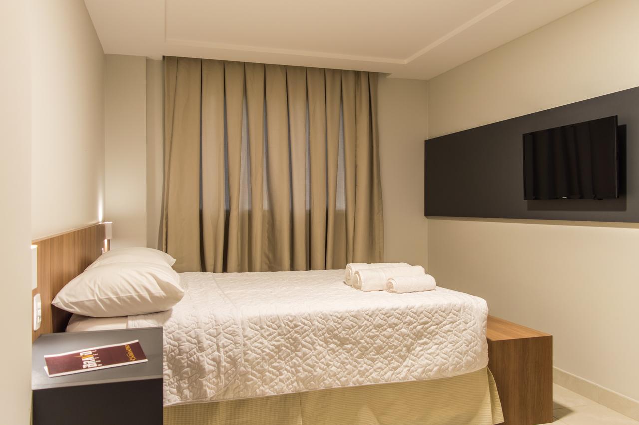 Bravo Hotel João Neiva Esterno foto