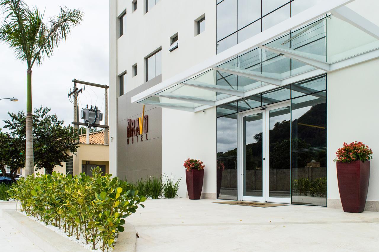 Bravo Hotel João Neiva Esterno foto
