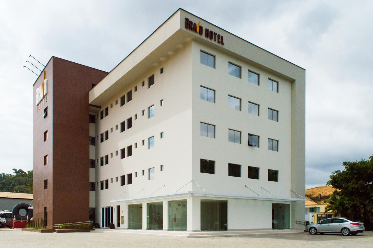 Bravo Hotel João Neiva Esterno foto
